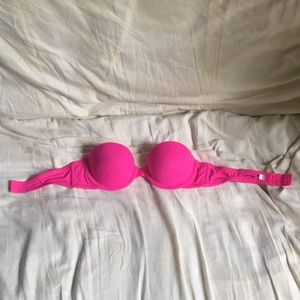 PINK / fuchsia pink bra